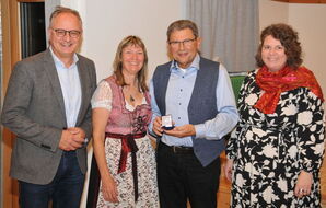 v.l.n.r: Andreas Stoch MdL, Kreisvorsitzende Tanja Wagner, Erwin Schöfl, Cornelia True