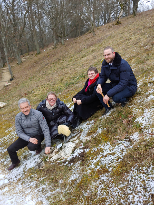 Leni Breymaier und Katrin Budde besuchen den Archäopark